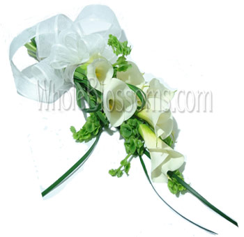 Billybuttons Flowers on White Hand Tied Calla Bridal Bouquet