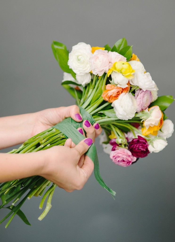 How to make a wedding bouquet at home