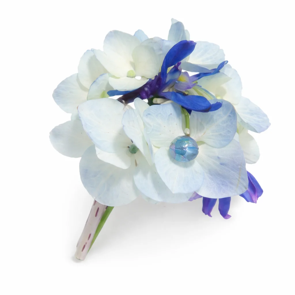 Blue hydrangea boutonniere with lush petals, perfect for weddings, groomsmen, and premium floral décor.