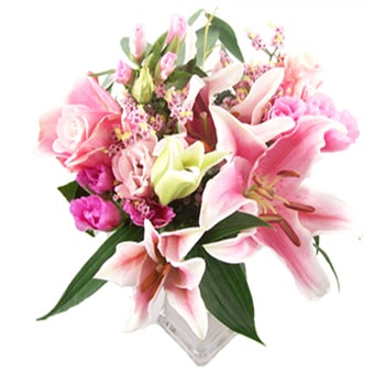 Pink spring rose lily bouquet with soft petals, perfect for weddings, romantic gifts, and floral styling.
