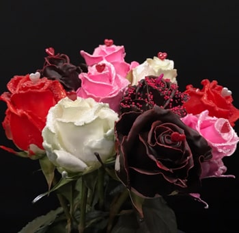 choco-love-wax-roses-gift-box-min