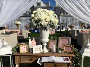 Elegant Guestbook Table Decoration