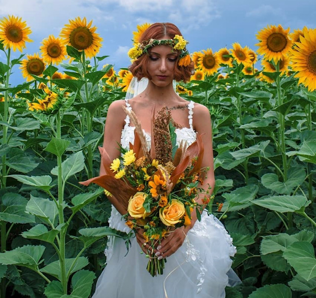 sunflowers wedding bouquet