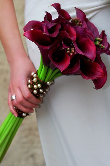 burgundy calla lily fall wedding bouquet