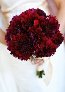 burgundy flowers for weddings